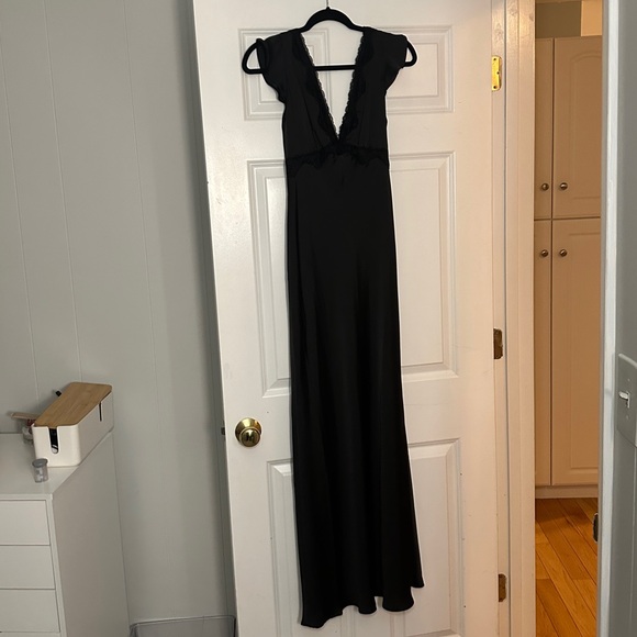 Meshki Chelsea cap sleeve dress - Picture 8 of 8